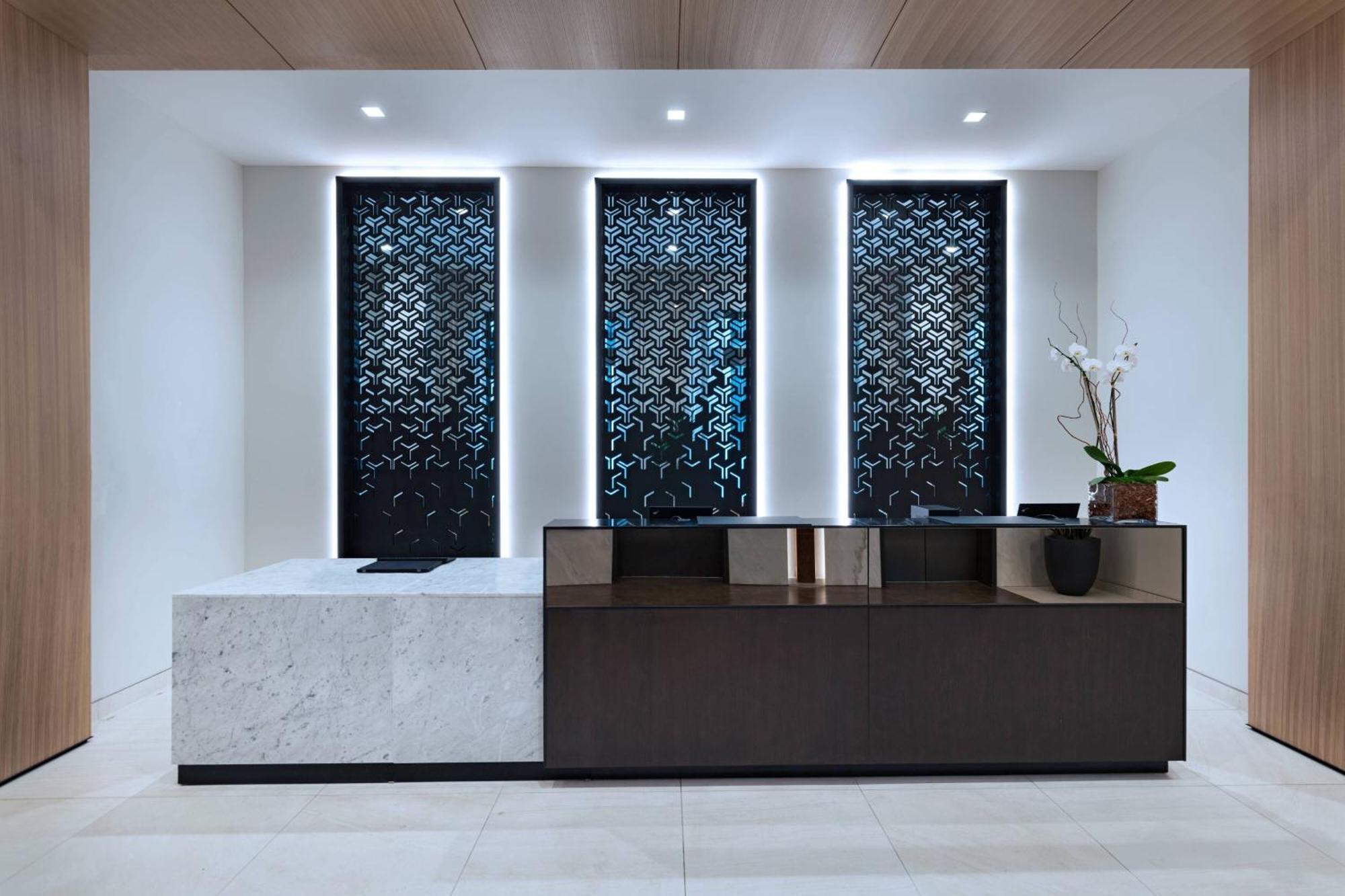 Ac By Marriott Worth Downtown Hotel 4*