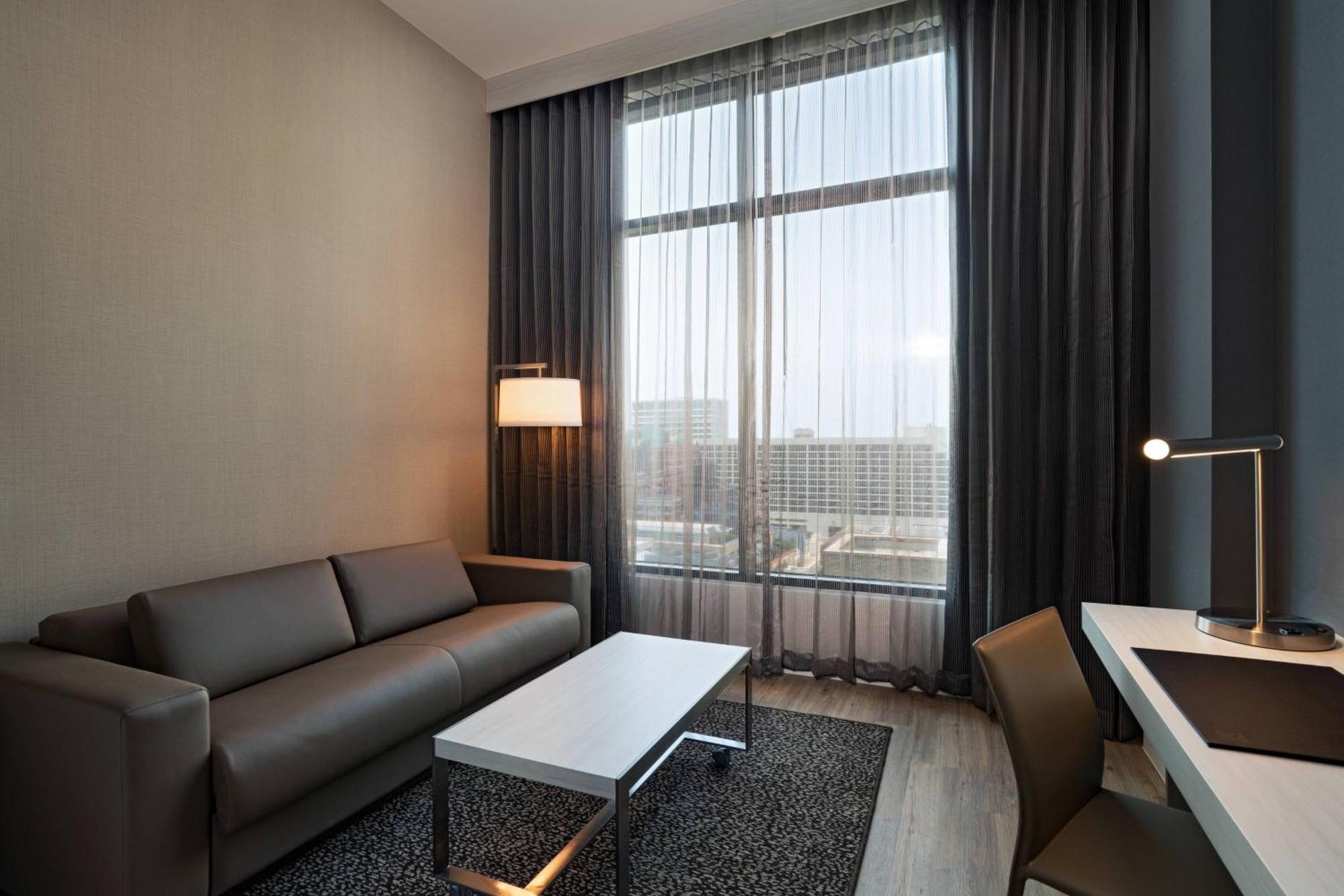 Ac By Marriott Worth Downtown 4*